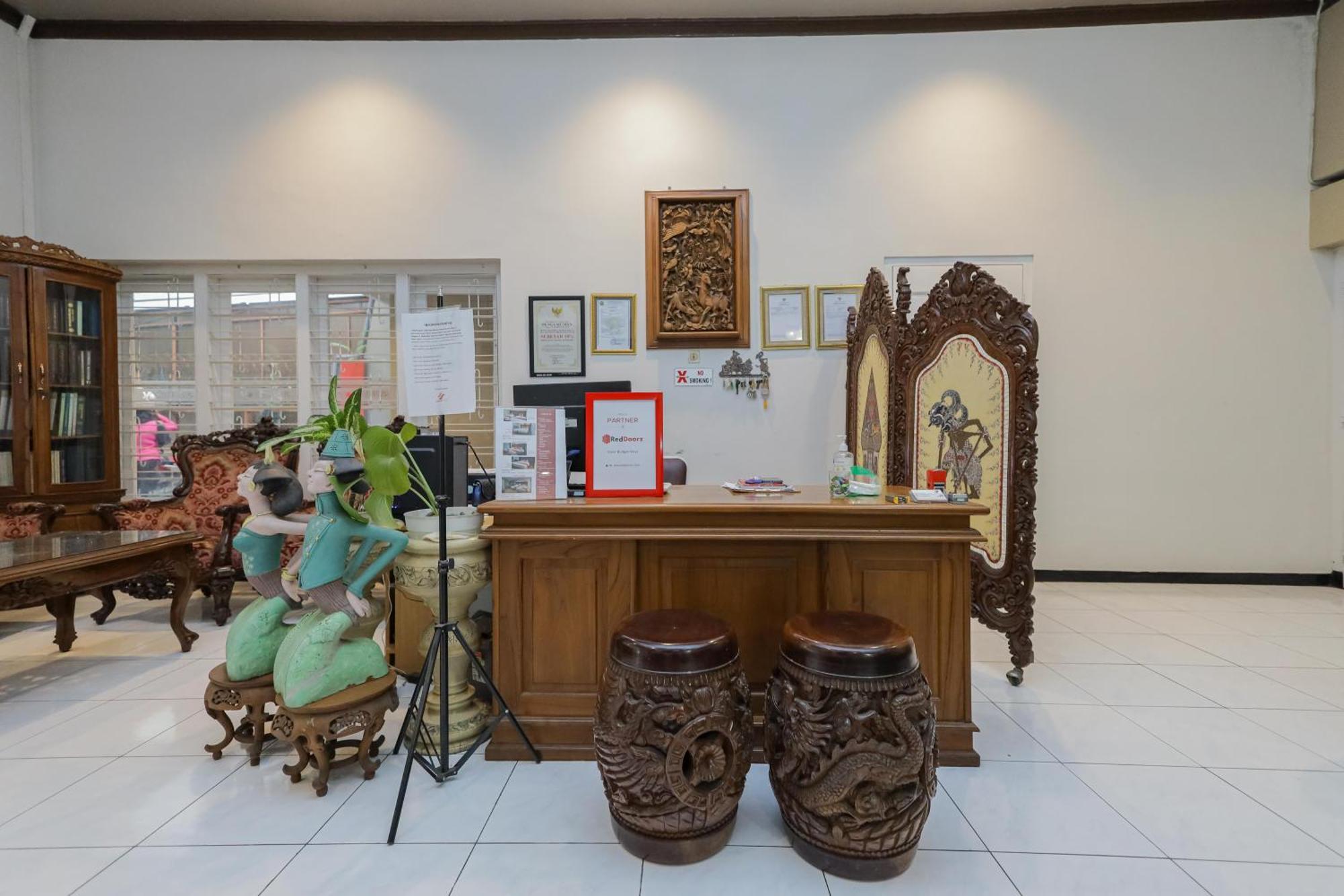 Reddoorz Plus At Swun Stay Raya Langsep Malang Bagian luar foto