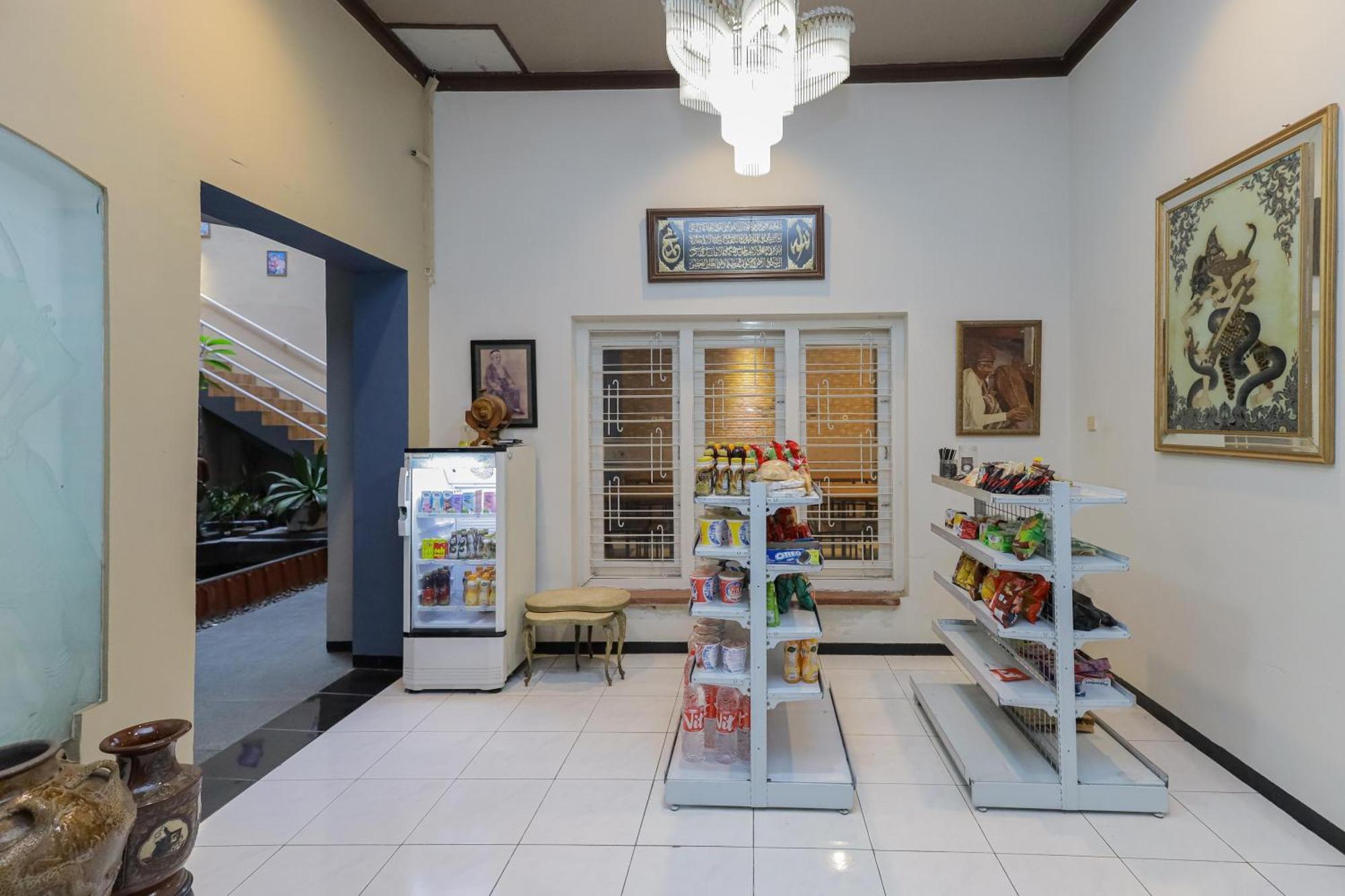 Reddoorz Plus At Swun Stay Raya Langsep Malang Bagian luar foto