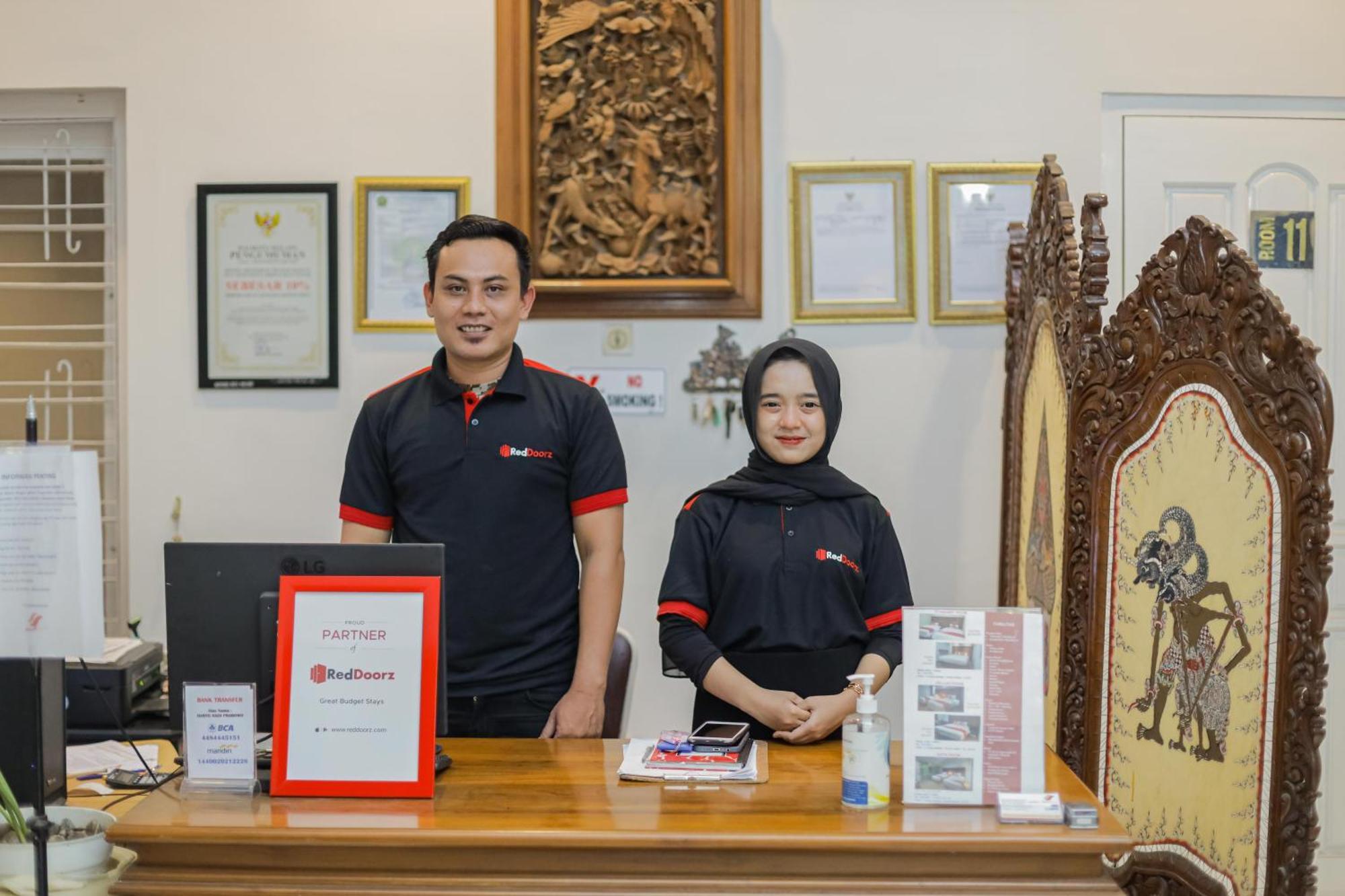 Reddoorz Plus At Swun Stay Raya Langsep Malang Bagian luar foto