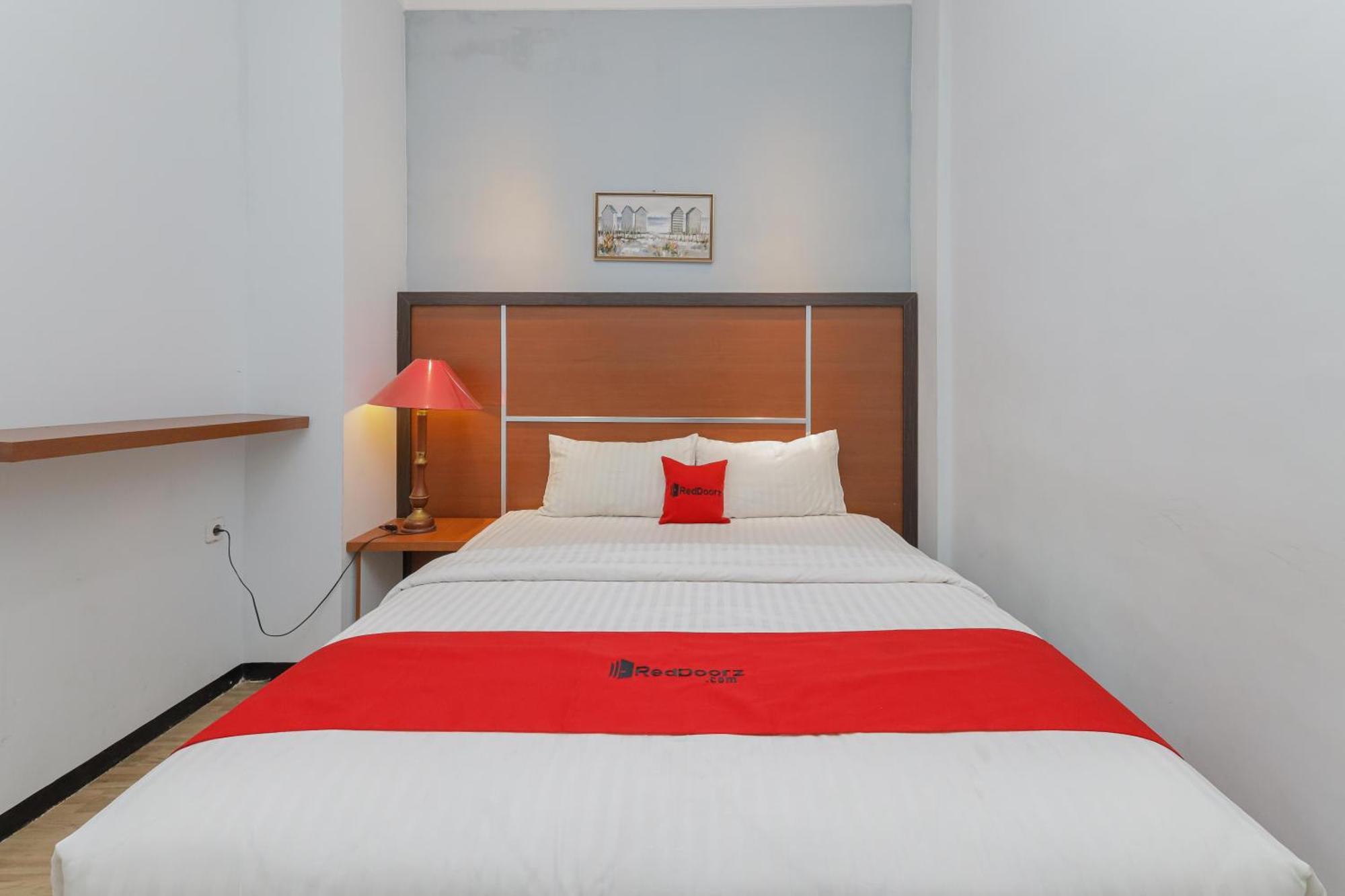 Reddoorz Plus At Swun Stay Raya Langsep Malang Bagian luar foto