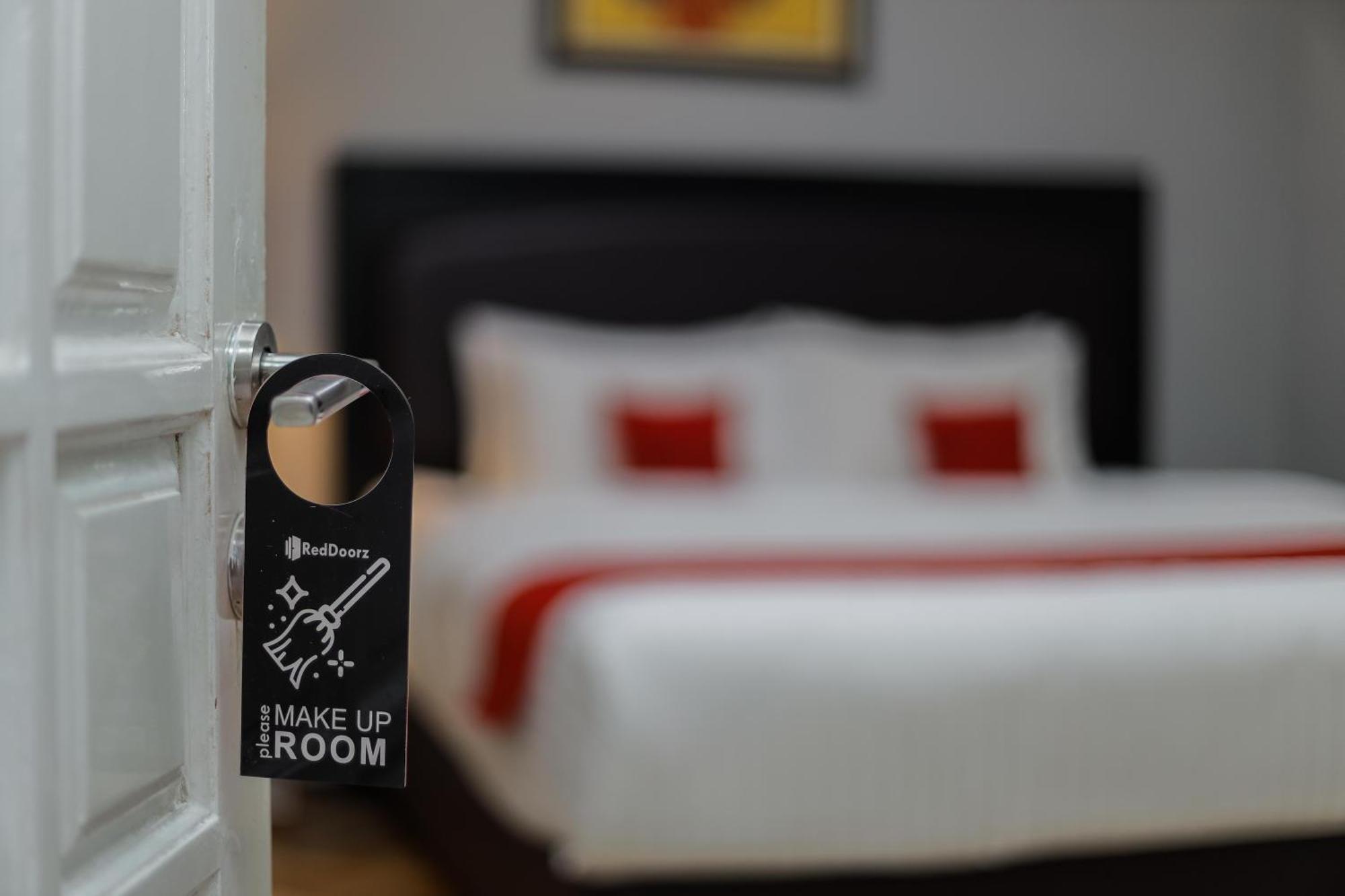 Reddoorz Plus At Swun Stay Raya Langsep Malang Bagian luar foto