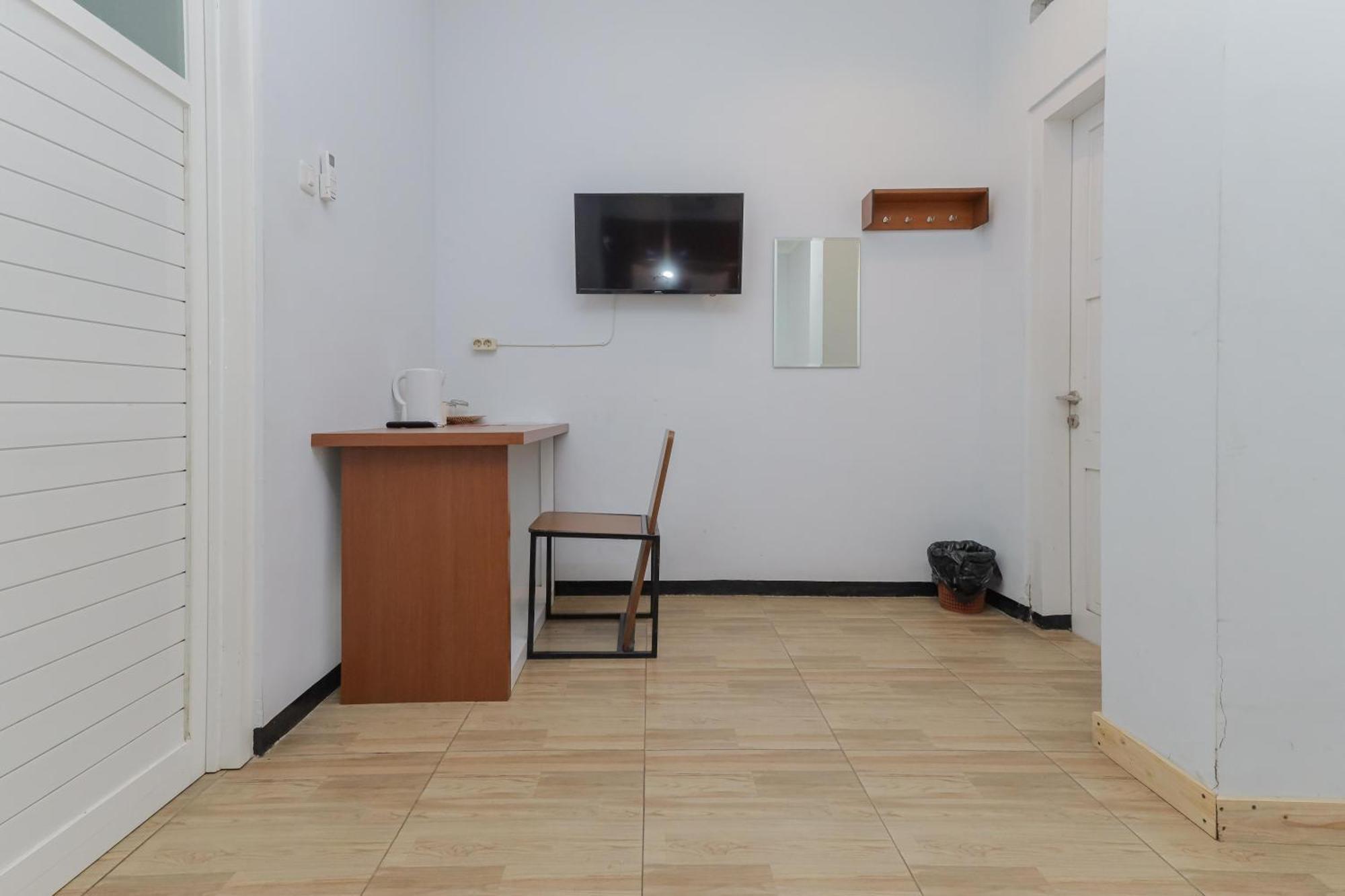 Reddoorz Plus At Swun Stay Raya Langsep Malang Bagian luar foto