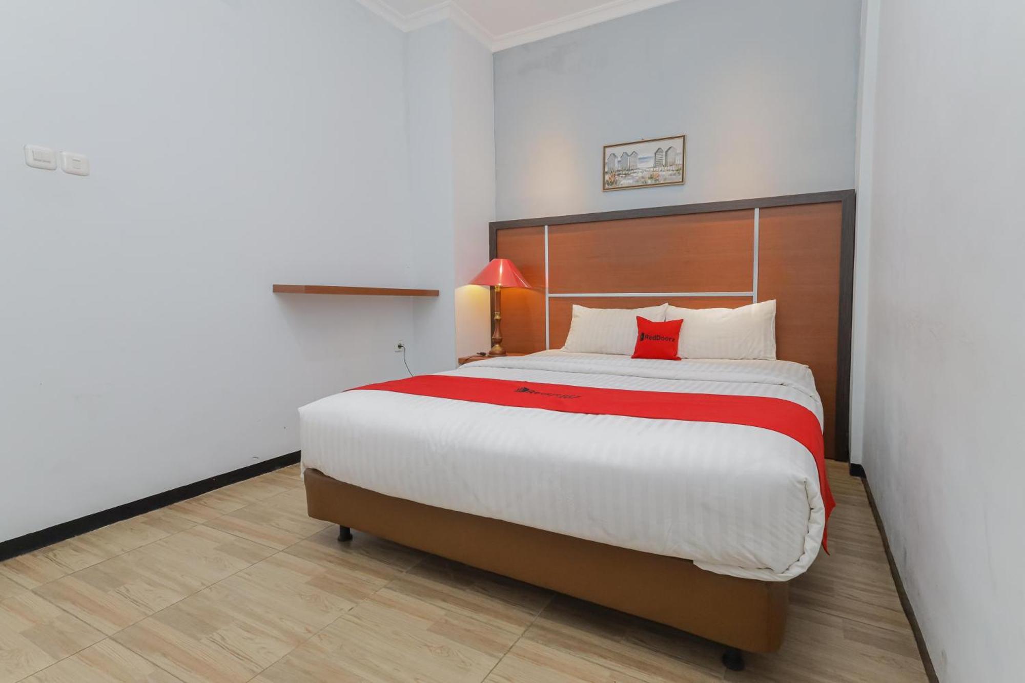 Reddoorz Plus At Swun Stay Raya Langsep Malang Bagian luar foto