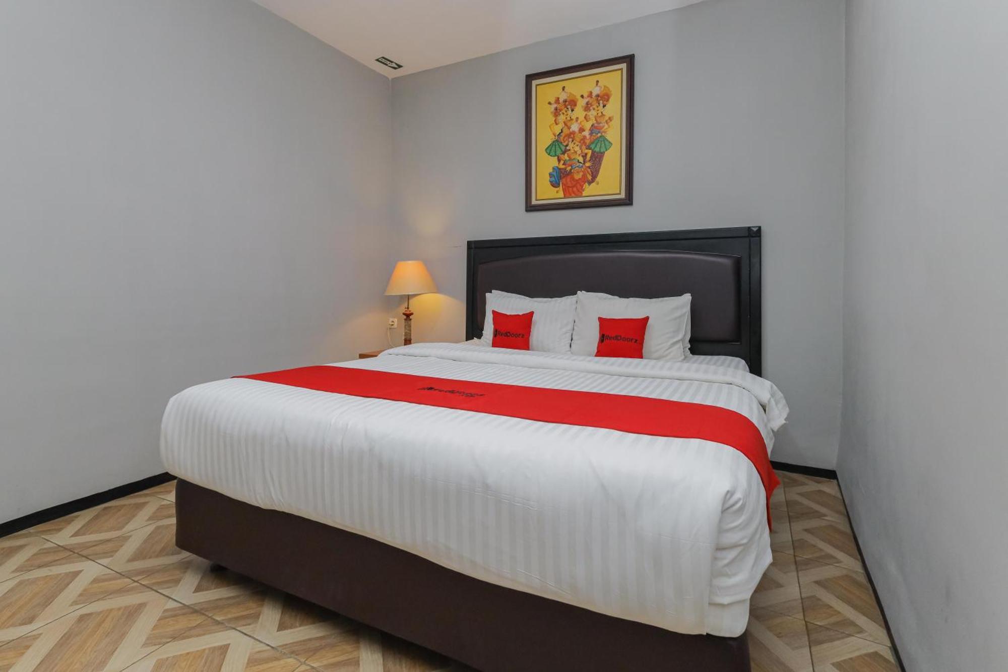 Reddoorz Plus At Swun Stay Raya Langsep Malang Bagian luar foto