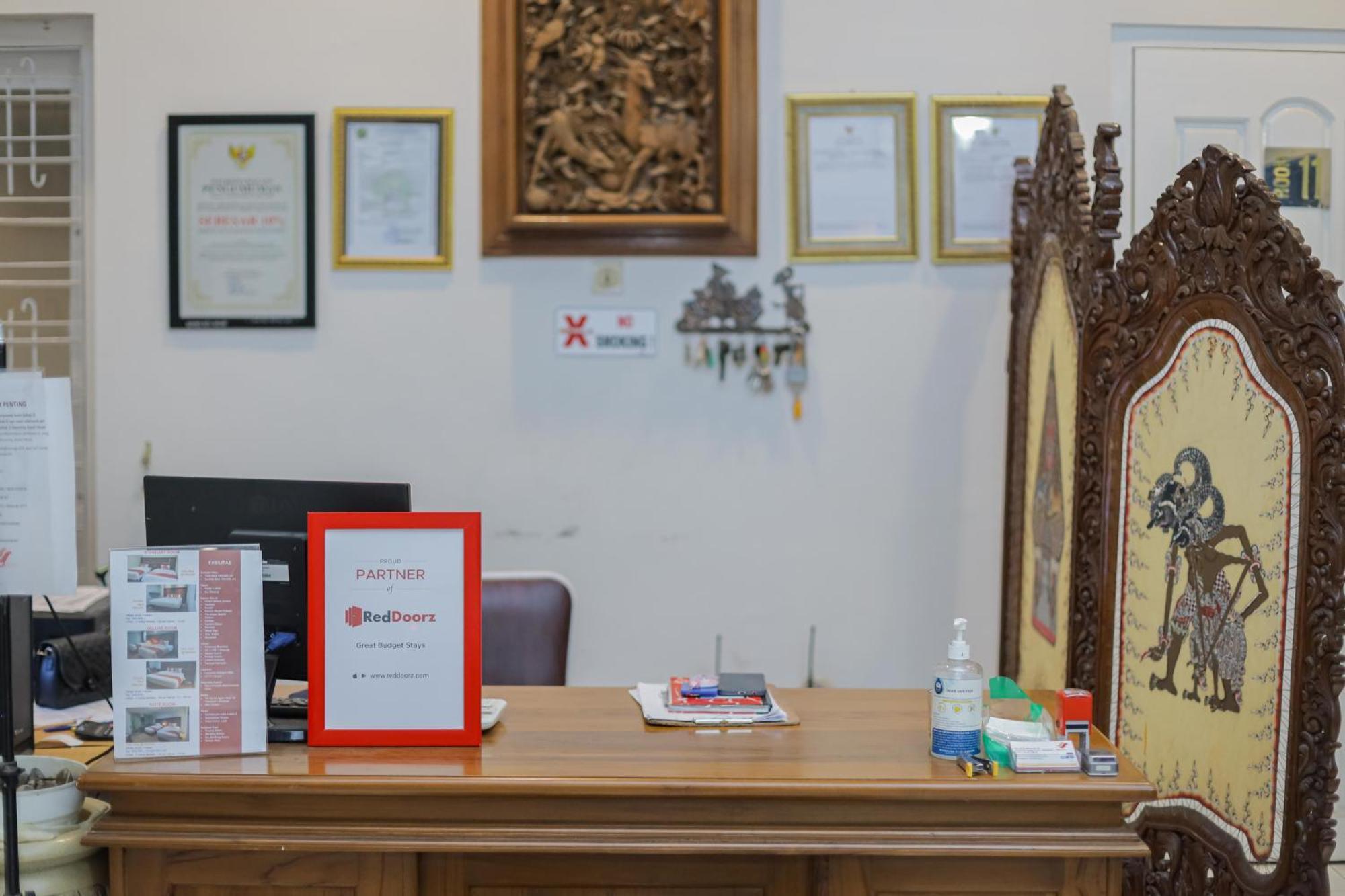 Reddoorz Plus At Swun Stay Raya Langsep Malang Bagian luar foto