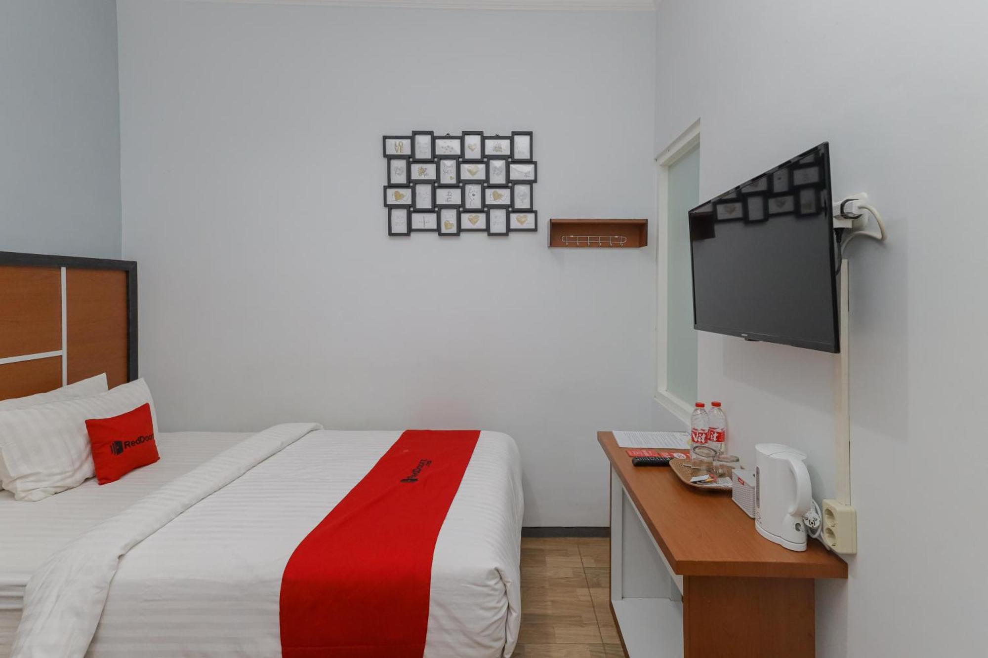 Reddoorz Plus At Swun Stay Raya Langsep Malang Bagian luar foto
