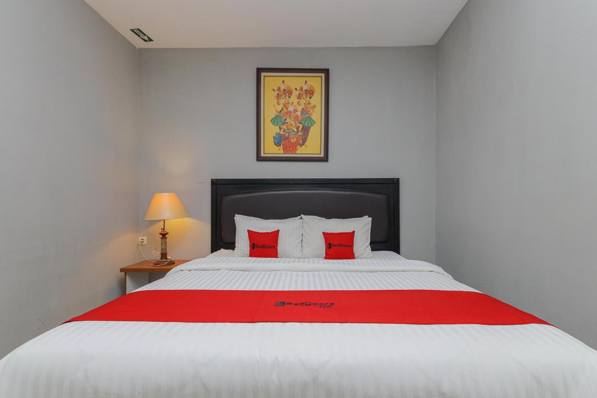 Reddoorz Plus At Swun Stay Raya Langsep Malang Bagian luar foto
